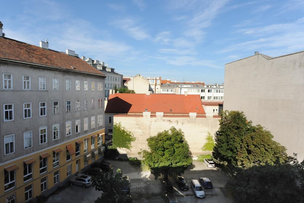 Terrassenapartment Stumpergasse Vienna Room photo