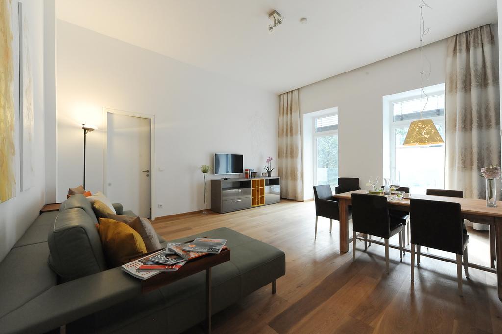 Terrassenapartment Stumpergasse Vienna Room photo